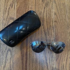 Chanel Pilot Sunglasses 4204Q